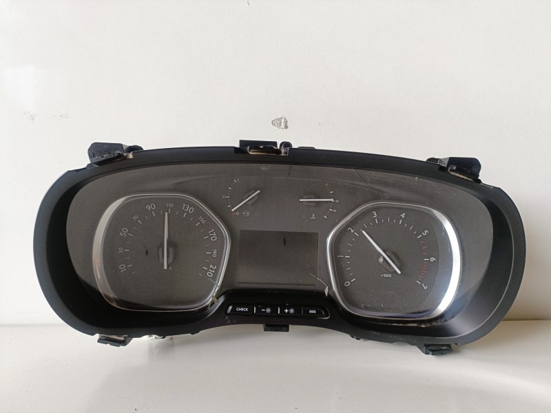 Recambio de cuadro instrumentos para toyota proace verso ah01 referencia OEM IAM 9837561180  