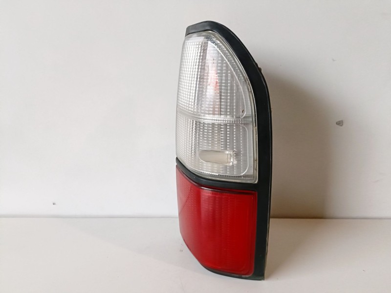Recambio de piloto trasero derecho para toyota land cruiser (j9) 1kzte referencia OEM IAM   