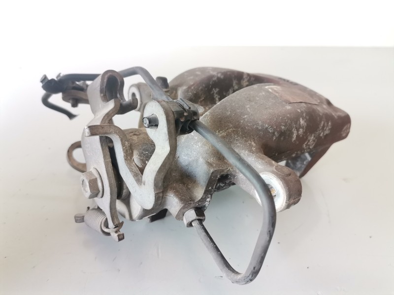 Recambio de pinza de freno trasera derecha para peugeot 5008 9hz referencia OEM IAM 727464  