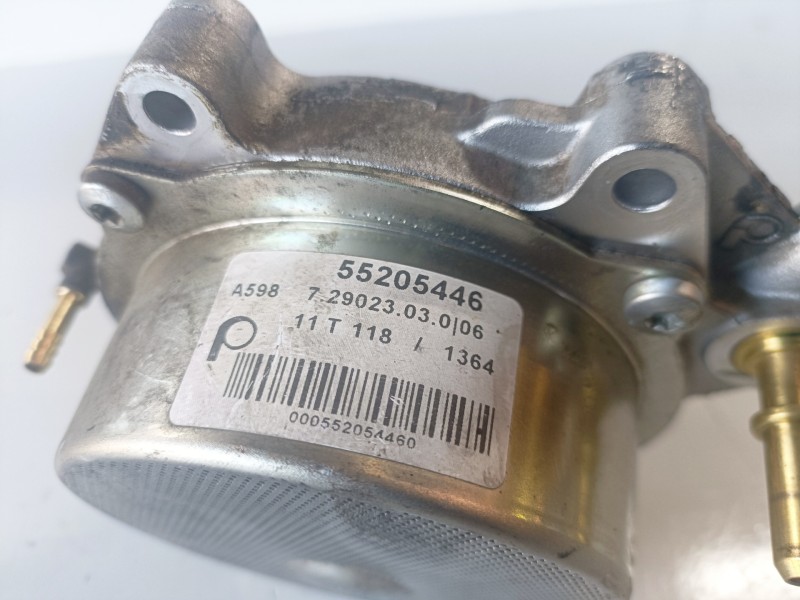 Recambio de depresor freno / bomba vacio para opel insignia berlina a20dth referencia OEM IAM 55205446  