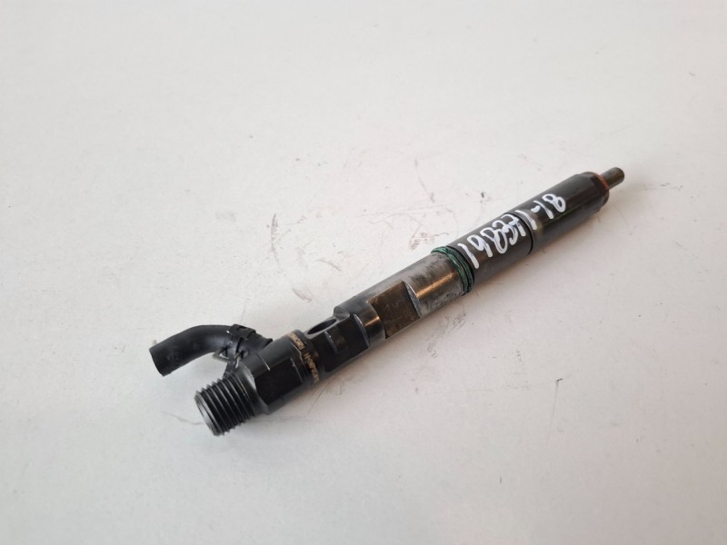 Recambio de inyector para kia carnival j3 referencia OEM IAM EJBR03902D  