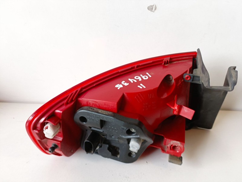 Recambio de piloto trasero derecho para audi a4 berlina (8k2) caga referencia OEM IAM   