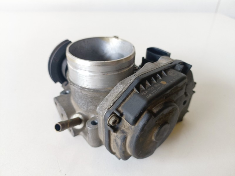 Recambio de caja mariposa para audi a3 (8l) agn referencia OEM IAM 06A133064M  