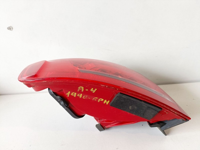 Recambio de piloto trasero izquierdo para audi a4 berlina (8k2) caga referencia OEM IAM 8K5945095B  