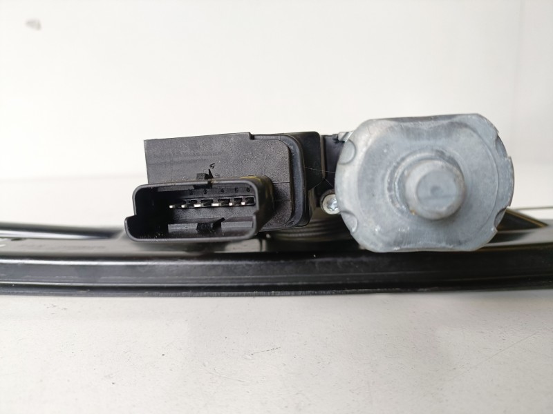 Recambio de elevalunas delantero derecho para toyota proace verso ah01 referencia OEM IAM 9829503580  