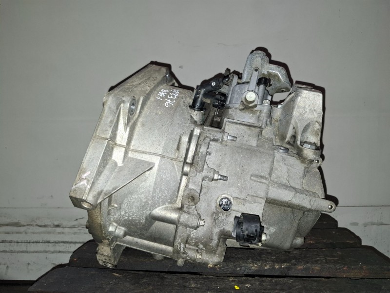 Recambio de caja cambios para opel astra j berlina 5p a20dth referencia OEM IAM MYJ  