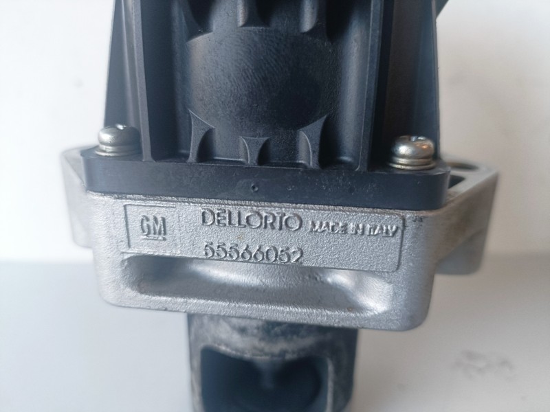 Recambio de valvula egr para opel insignia berlina a20dth referencia OEM IAM 55566052  