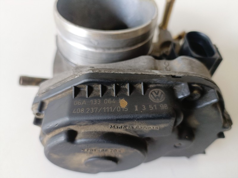 Recambio de caja mariposa para audi a3 (8l) agn referencia OEM IAM 06A133064M  