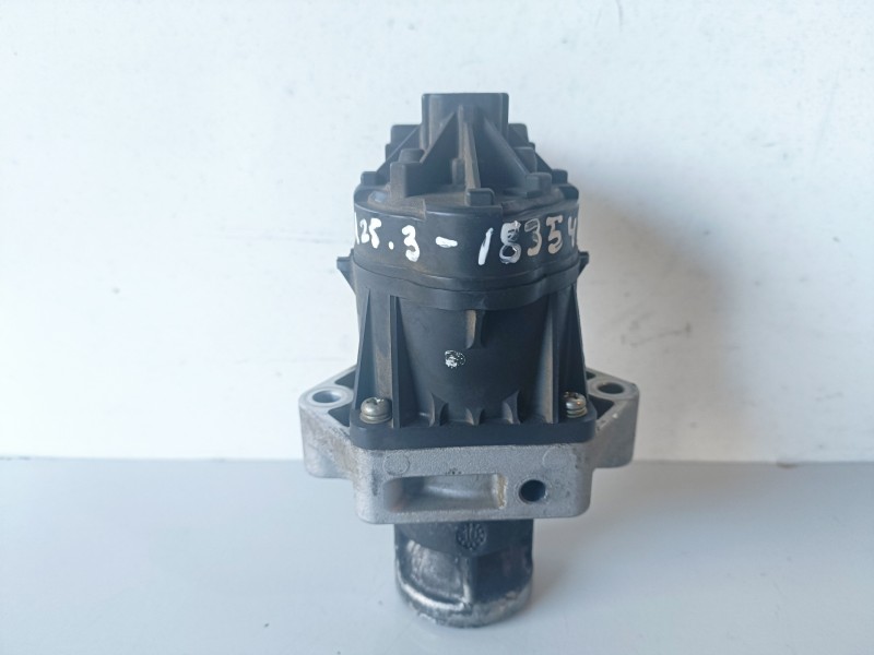 Recambio de valvula egr para opel insignia berlina a20dth referencia OEM IAM 55566052  
