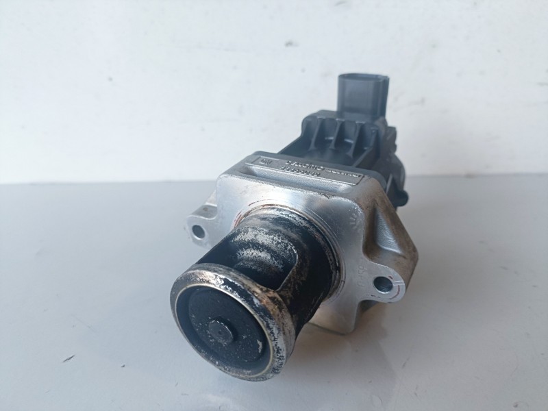 Recambio de valvula egr para opel insignia berlina a20dth referencia OEM IAM 55566052  
