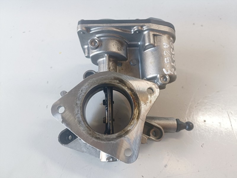 Recambio de caja mariposa para opel insignia berlina a20dth referencia OEM IAM 55564164  