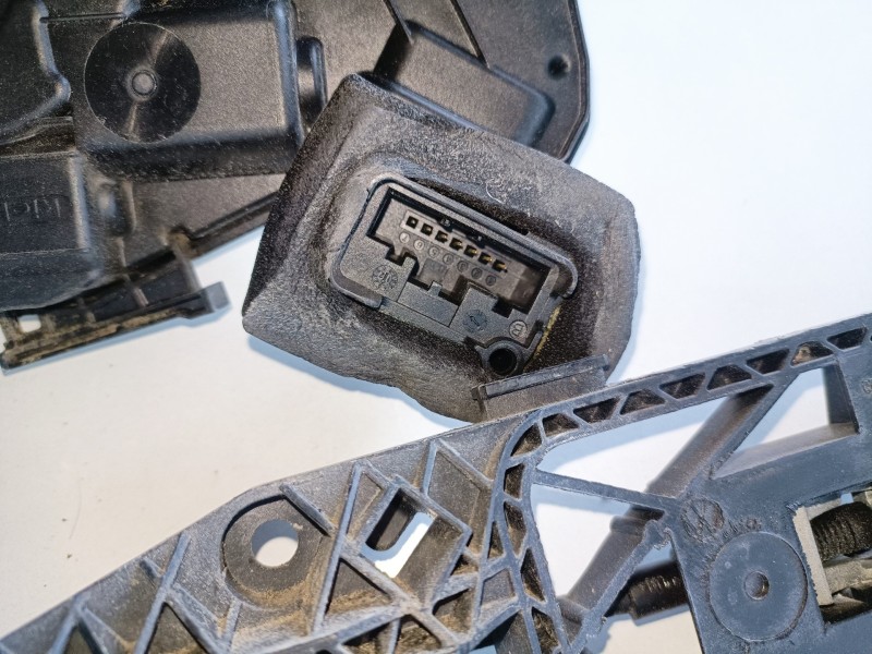 Recambio de cerradura puerta trasera izquierda para volkswagen golf vii (5g1/be1) clh referencia OEM IAM 5K4839015Q  