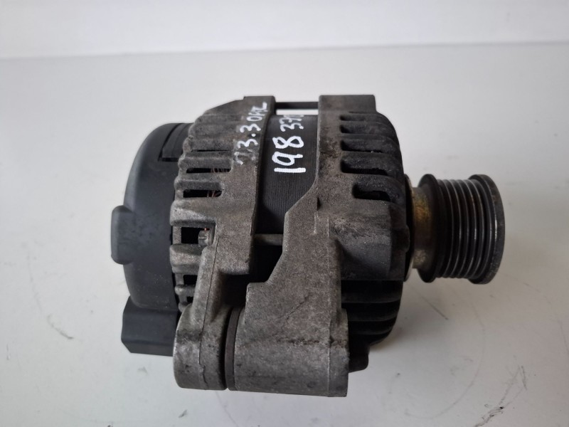 Recambio de alternador para opel astra j berlina 5p a20dth referencia OEM IAM 13502583  