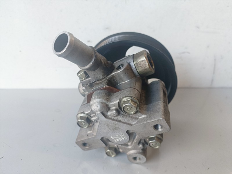 Recambio de bomba direccion para opel insignia berlina a20dth referencia OEM IAM 13309336  