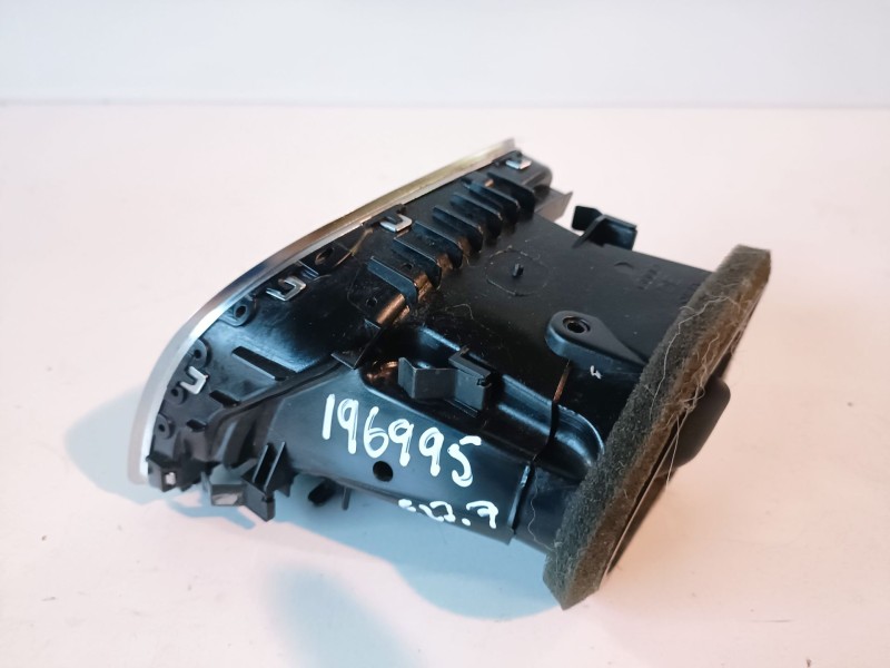 Recambio de aireador derecho para audi a4 berlina (8k2) caga referencia OEM IAM 8T1820902B  