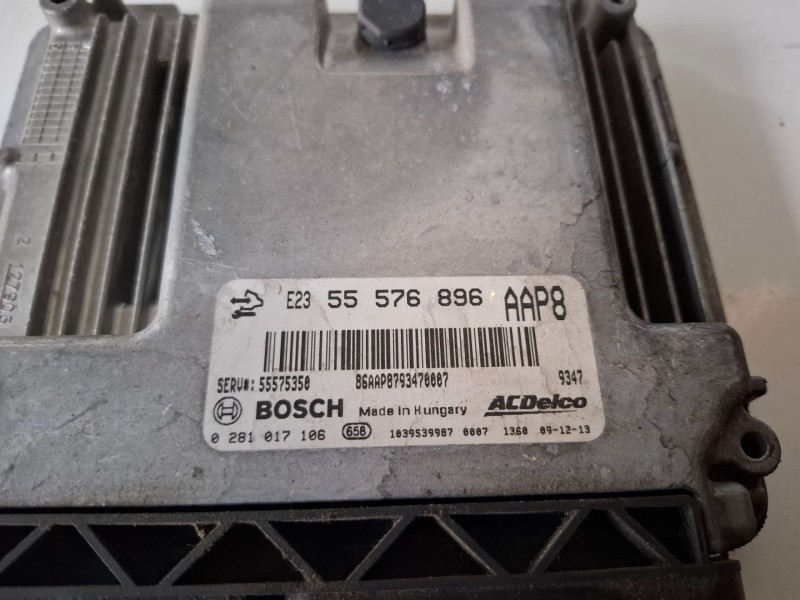 Recambio de centralita motor uce para opel astra j berlina 5p a20dth referencia OEM IAM 55576896  