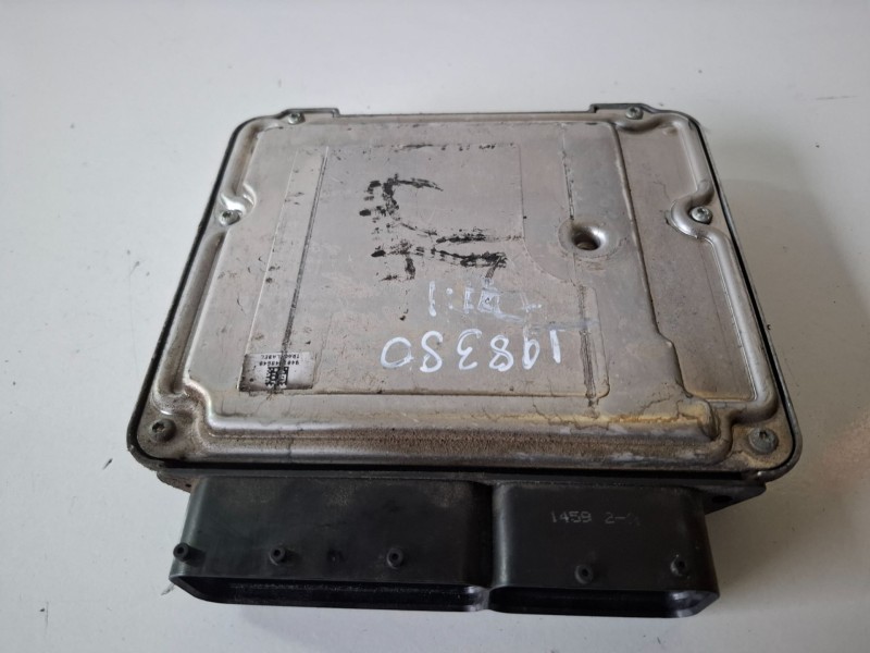 Recambio de centralita motor uce para opel astra j berlina 5p a20dth referencia OEM IAM 55576896  