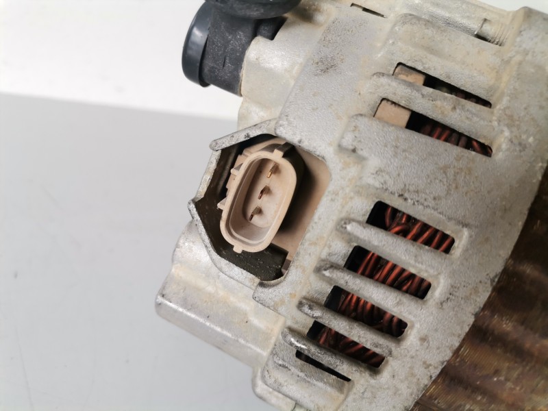 Recambio de alternador para nissan navara pickup (d40m) yd25ddti referencia OEM IAM   
