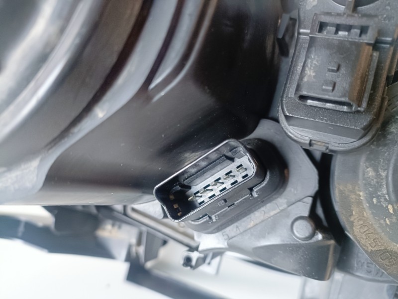 Recambio de faro izquierdo para renault megane ii berlina 5p k9kg7 referencia OEM IAM 89312730/820041241C  
