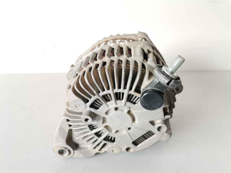Recambio de alternador para nissan navara pickup (d40m) yd25ddti referencia OEM IAM   