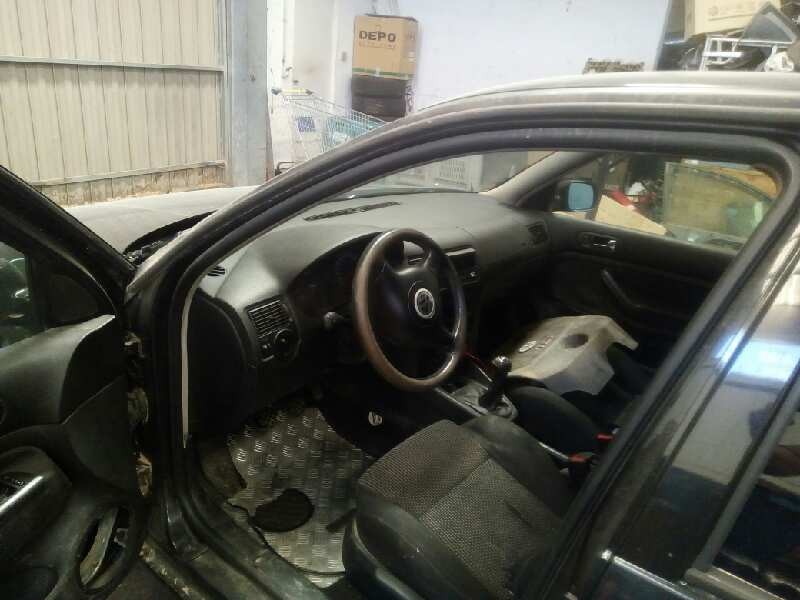volkswagen golf iv berlina (1j1)(10.1997) del año 2000