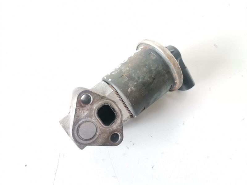 Recambio de valvula egr para volkswagen polo iv (9n1) azq referencia OEM IAM 03D131503A  