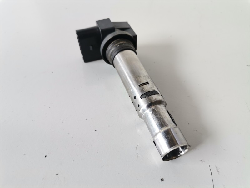 Recambio de bobina encendido para volkswagen polo iv (9n1) azq referencia OEM IAM 036905715F  
