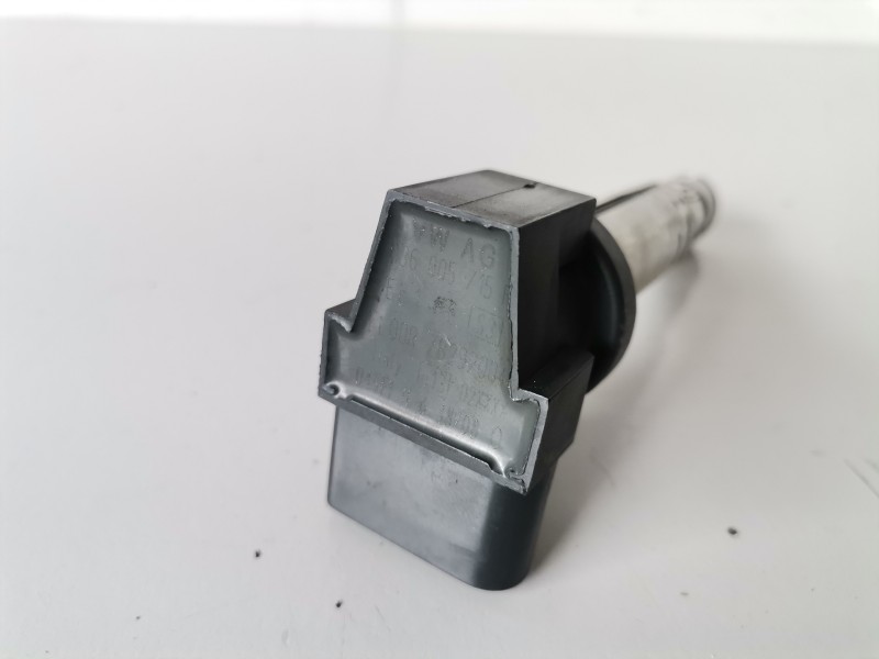 Recambio de bobina encendido para volkswagen polo iv (9n1) azq referencia OEM IAM 036905715F  