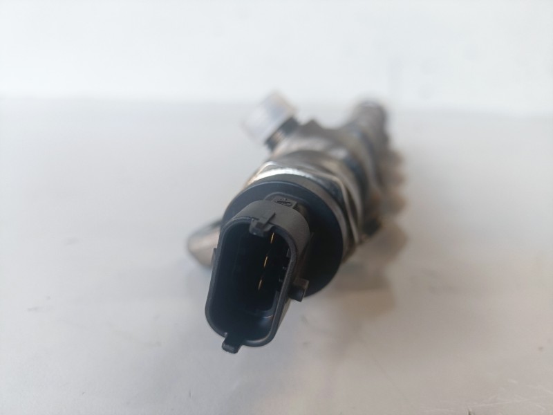 Recambio de rampa inyectora para opel insignia berlina a20dth referencia OEM IAM 0445214221/55576177  
