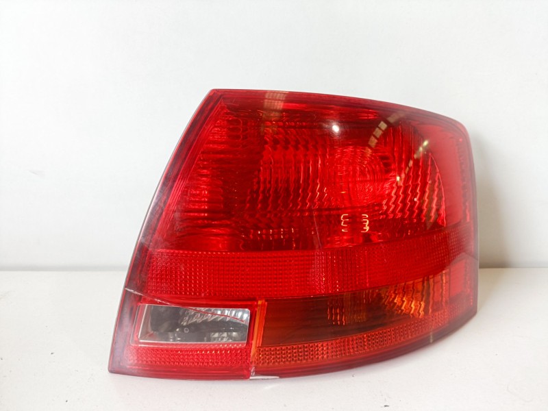 Recambio de piloto trasero derecho para audi a4 berlina (8e) blb referencia OEM IAM 8E9945096E  