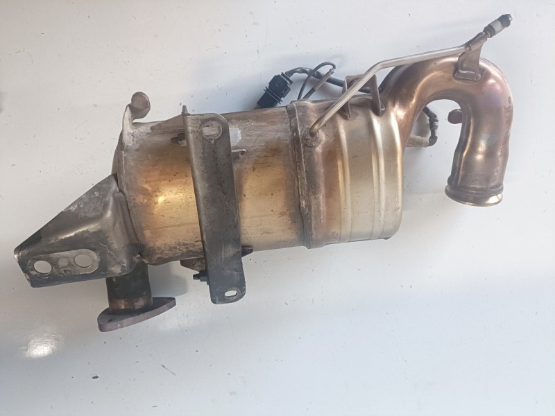 Recambio de catalizador para opel insignia berlina a20dth referencia OEM IAM 55574666  