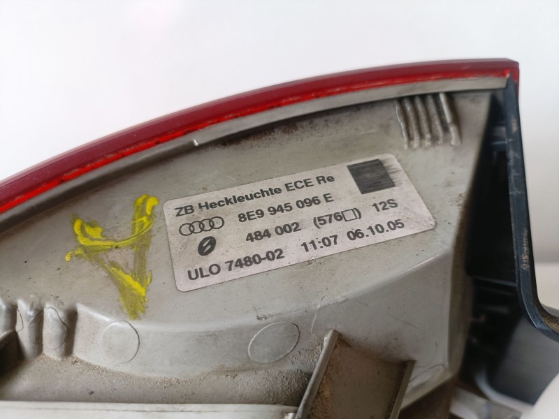 Recambio de piloto trasero derecho para audi a4 berlina (8e) blb referencia OEM IAM 8E9945096E  