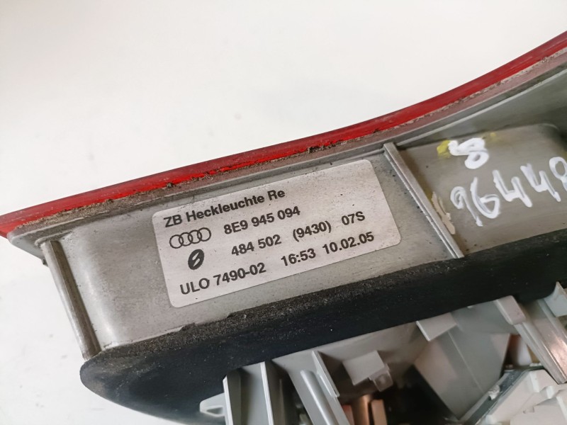 Recambio de piloto trasero derecho para audi a4 berlina (8e) blb referencia OEM IAM 8E9945094  