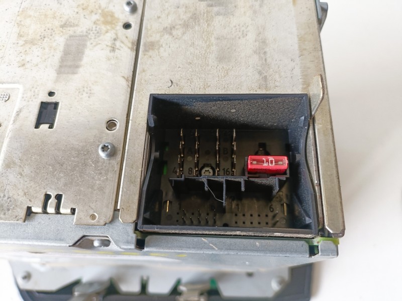 Recambio de sistema audio / radio cd para seat leon (1p1) bxe referencia OEM IAM 1P1035186B  
