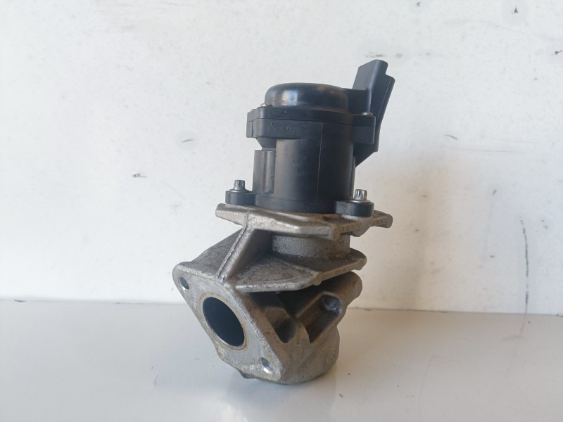 Recambio de valvula egr para citroen c3 8hx referencia OEM IAM 9658203780  