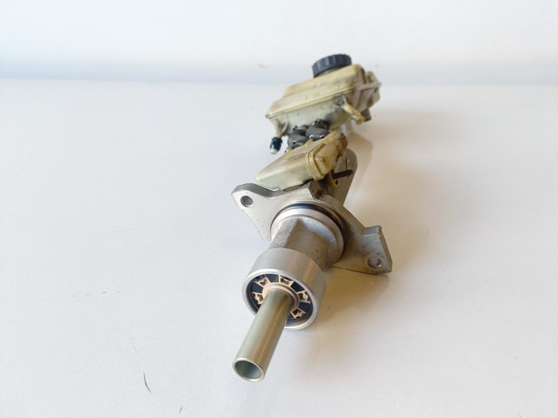 Recambio de bomba freno para mercedes-benz vito basic-kombi (639) 646982 referencia OEM IAM A0004316901  