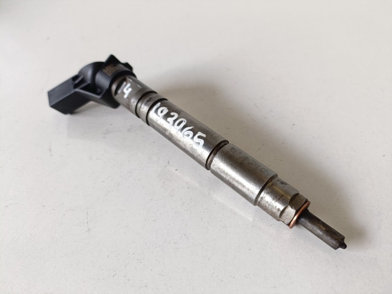 Recambio de inyector para mercedes-benz sprinter ii kombi 646986 referencia OEM IAM 0445115069  