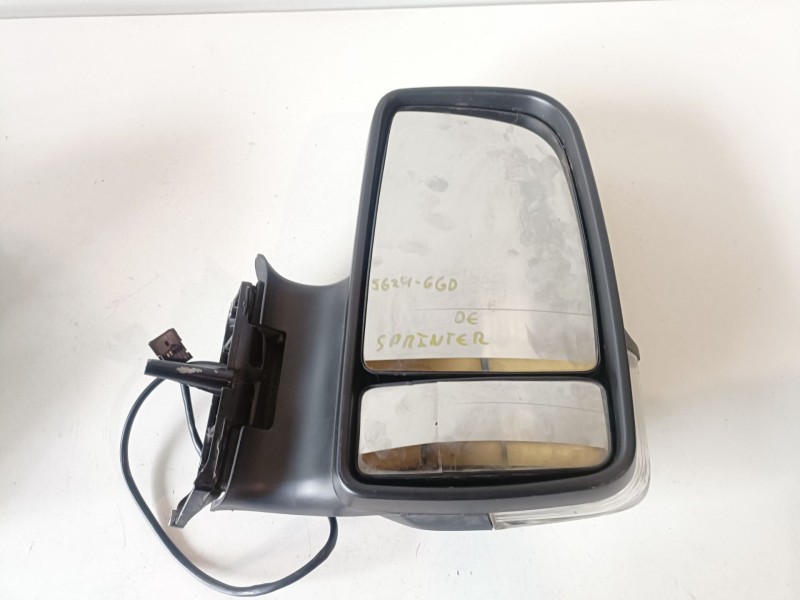 Recambio de retrovisor derecho para mercedes-benz sprinter ii kombi 646986 referencia OEM IAM   