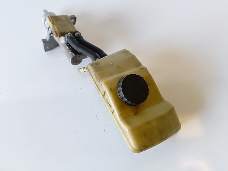 Recambio de bomba freno para mercedes-benz vito basic-kombi (639) 646982 referencia OEM IAM A0004316901  