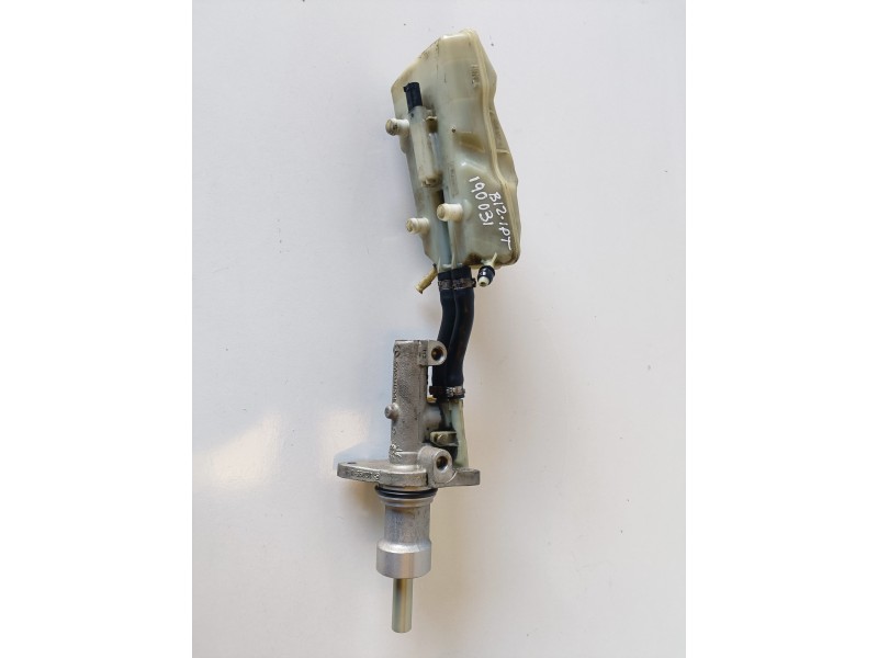 Recambio de bomba freno para mercedes-benz vito basic-kombi (639) 646982 referencia OEM IAM A0004316901  