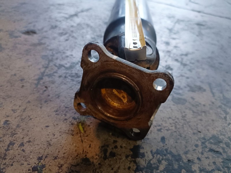 Recambio de transmision central para hyundai tucson (jm) d4ea referencia OEM IAM 493002E000  