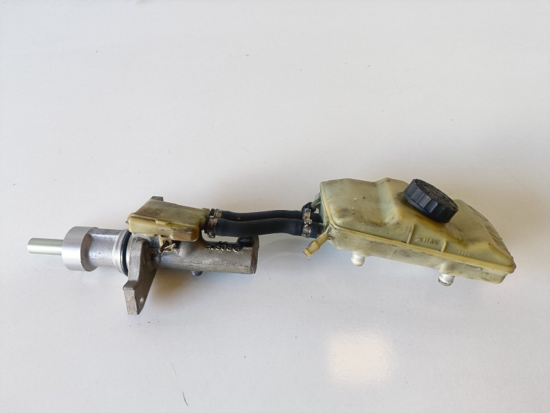 Recambio de bomba freno para mercedes-benz vito basic-kombi (639) 646982 referencia OEM IAM A0004316901  