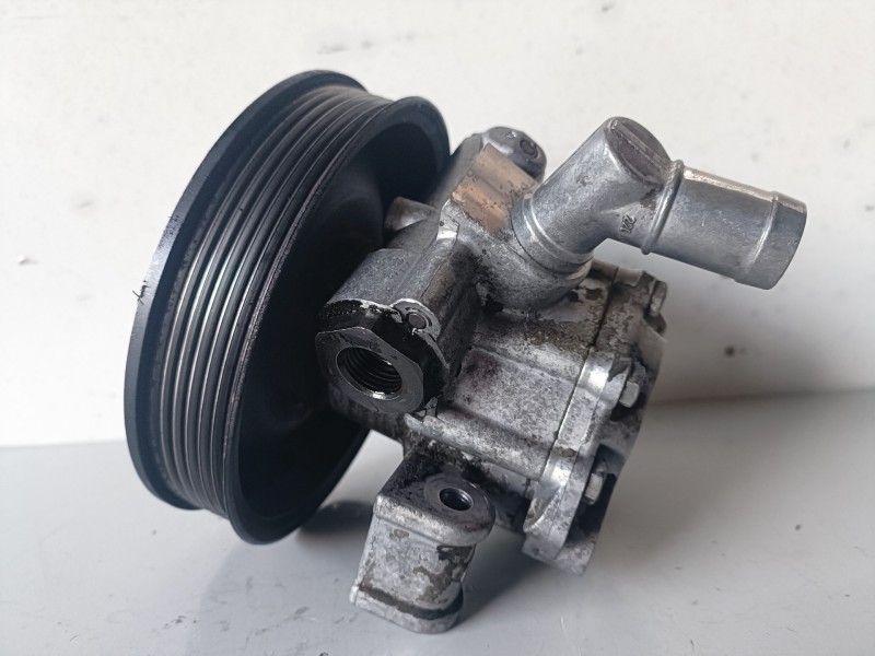 Recambio de bomba direccion para mercedes-benz vito furgón (638) 611980 referencia OEM IAM 7692955511  