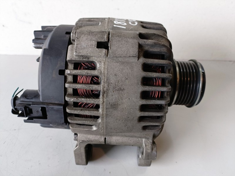 Recambio de alternador para audi a4 berlina (8e) bre referencia OEM IAM 06F903023H  