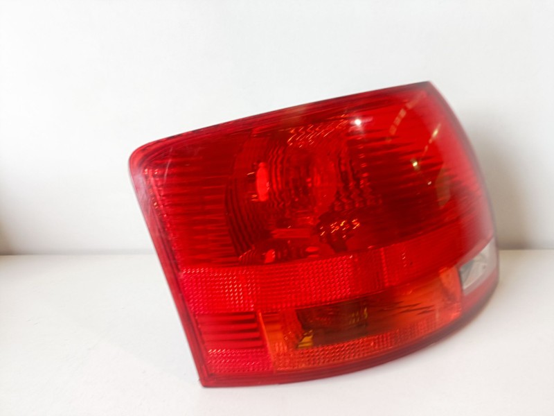 Recambio de piloto trasero izquierdo para audi a4 berlina (8e) blb referencia OEM IAM 8E9945095C  