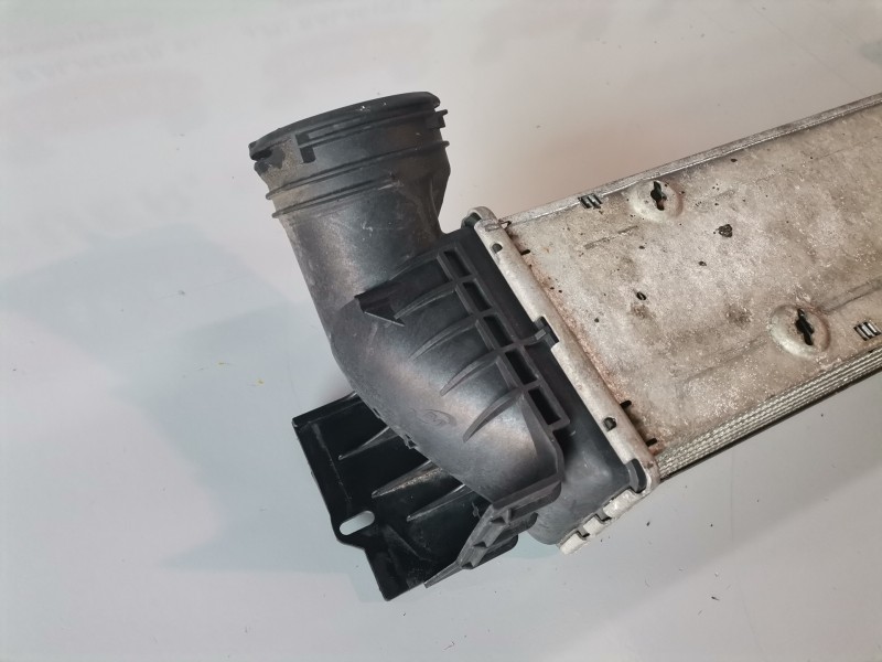Recambio de intercooler para bmw serie 3 berlina (e90) n47d20c referencia OEM IAM 779878802  