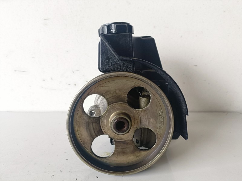 Recambio de bomba direccion para peugeot 206 8hz referencia OEM IAM 26086355QK  