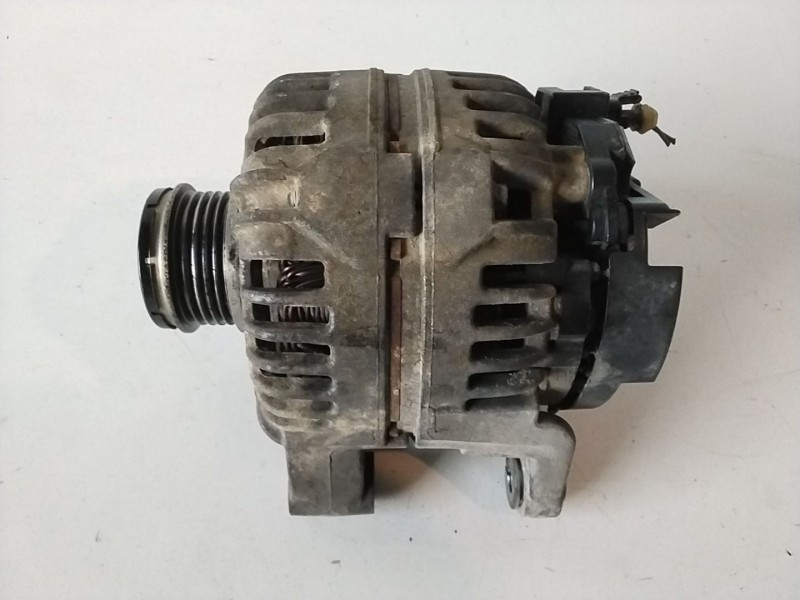 Recambio de alternador para opel corsa d a14xer referencia OEM IAM 0124425087BOSCH  