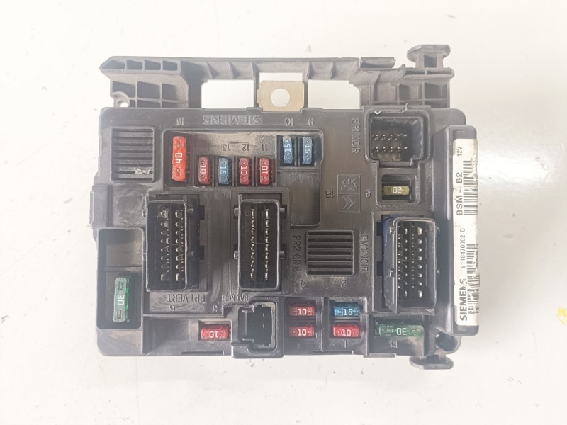 Recambio de caja reles / fusibles para peugeot 206 8hx referencia OEM IAM BSMB2/964349898000  