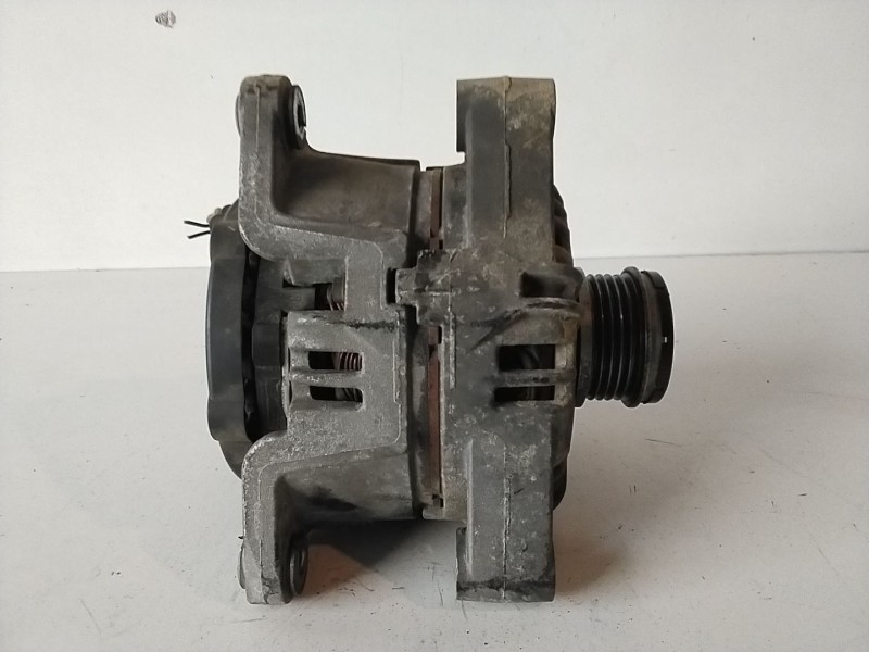 Recambio de alternador para opel corsa d a14xer referencia OEM IAM 0124425087BOSCH  